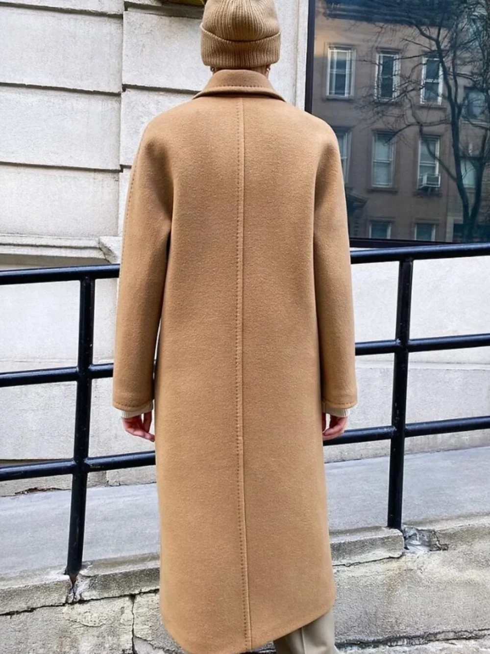 Aritzia babaton atelier slouch camel wool coat size 2 - Picture 3 of 13